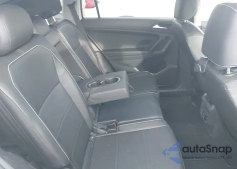 2021 Volkswagen Tiguan 2.0T Se/2.0T Se R-Line Black/2.0T Sel из США, поврежденный, VIN 3VV2B7AX6MM095241